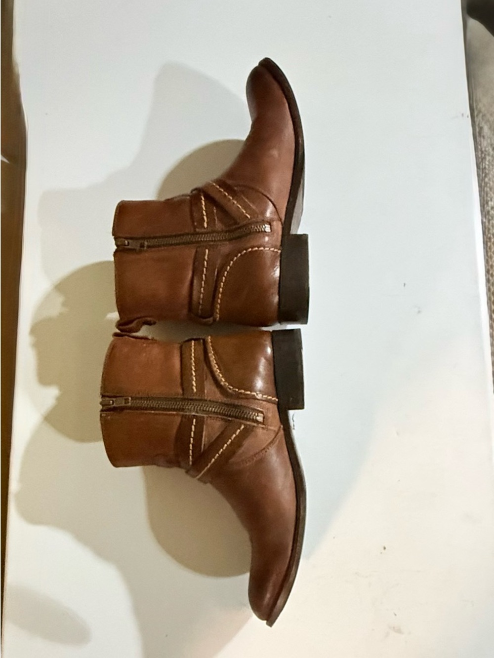 fRYF ankle boot
Size 8